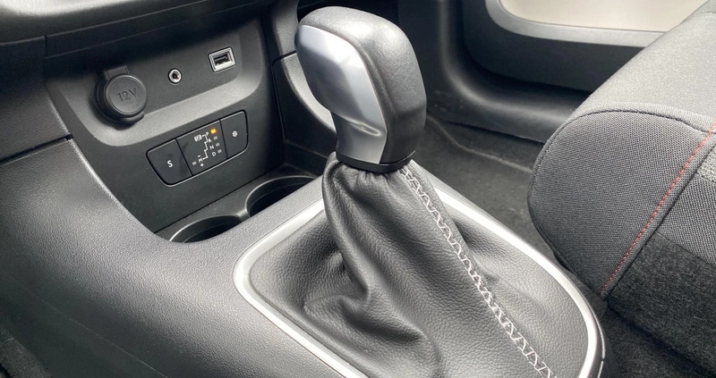 Citroen C3 cena 44900 przebieg: 103000, rok produkcji 2018 z Rumia małe 172